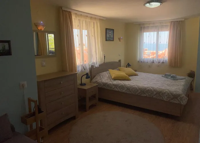 елени Созопол