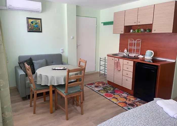 елени Къща за гости 3*